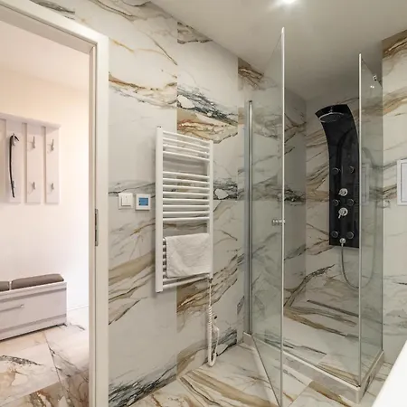 Ar Rezidencia Ludmanska Apartment