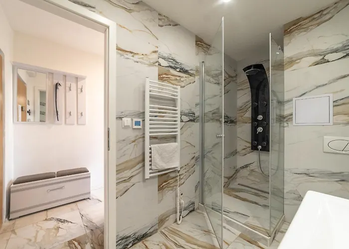 Ar Rezidencia Ludmanska Lejlighed